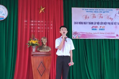 Trường THCS Chư Quynh tổ chức buổi lễ 20/10 cho các công đoàn viên nữ trong trường